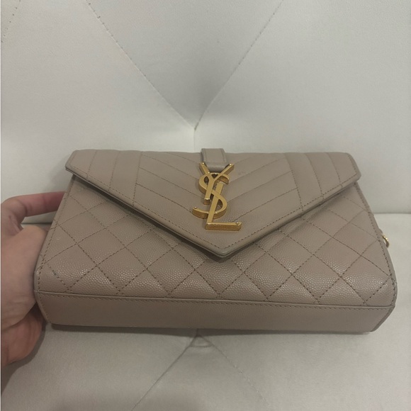 Yves Saint Laurent Beige Quilted Leather Shoulder Bag - Picture 2 of 10